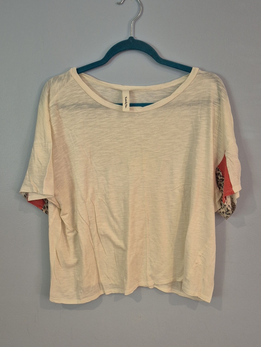 Twenty Cream Short Sleeve Tee with Coral and Leopard Trim